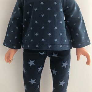 Conjunto de tres piezas hecho a mano con estampado de estrellas azules para muñeca de 18&quot;/45 cm