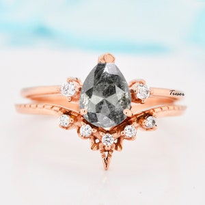 Minimal Pear Shaped Salt and Pepper Diamond Engagement Ring Set, Vintage Black Grey Diamond Rings For Women, Diamond Ring Gifts For Mother