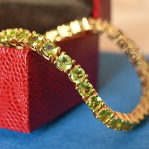 Ultimate Peridot Tennis Bracelet, Unique Round Cut Peridot Chain Link Bracelet Bridal wedding Jewelry Gift, Anniversary Gift For Mother Wife