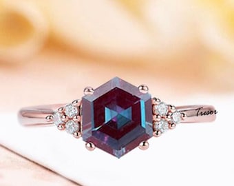 Handmade Alexandrite Engagement Ring, 14K Solid Gold Hexagon cut Alexandrite Bridal Wedding Statement Ring, Anniversary Gift for Mother Wife