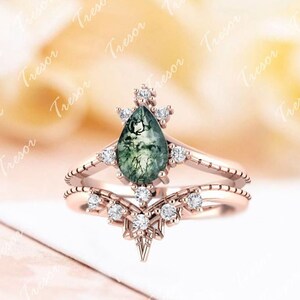 Amazing Moss Agate Engagement ring set, 14k Solid Gold Pear shape green Agate bridal wedding Rings for Women, Anniversary gifts for Mother