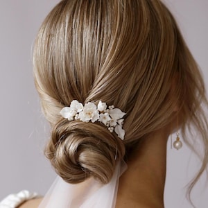Flowers hair comb Bridal floral hair piece Wedding hair comb Flower hair pins Silver hair piece