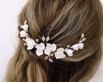 Flower hair piece, Bridal floral hair vine for bride, Wedding hair pins with flowers