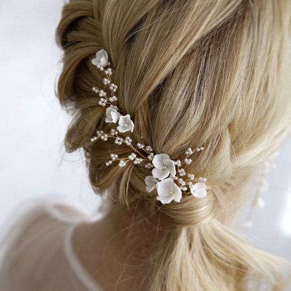 Flower bridal hair pins with small pearl twigs Set of 8, Wedding white hair pins, Floral hair piece for bridal