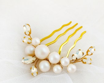 Wedding pearl hair comb with opal rhinestones, White Opal hair comb, Pearl hair piece, Bridal hair comb