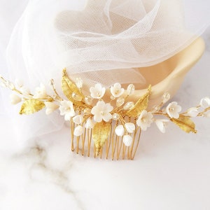 Gold hair comb, Bridal gold hair piece, Wedding floral hair comb, Wedding hair comb, Bridal flowers hair piece, Back hair piece image 4