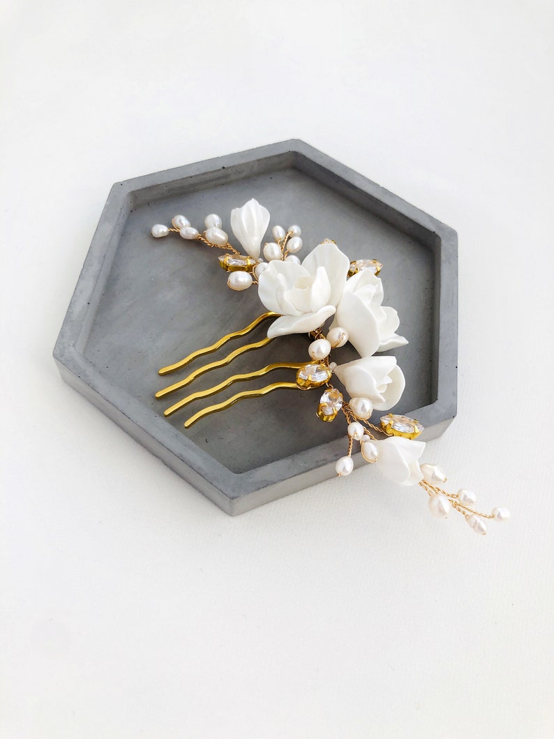 Flower Hair Comb main image 1