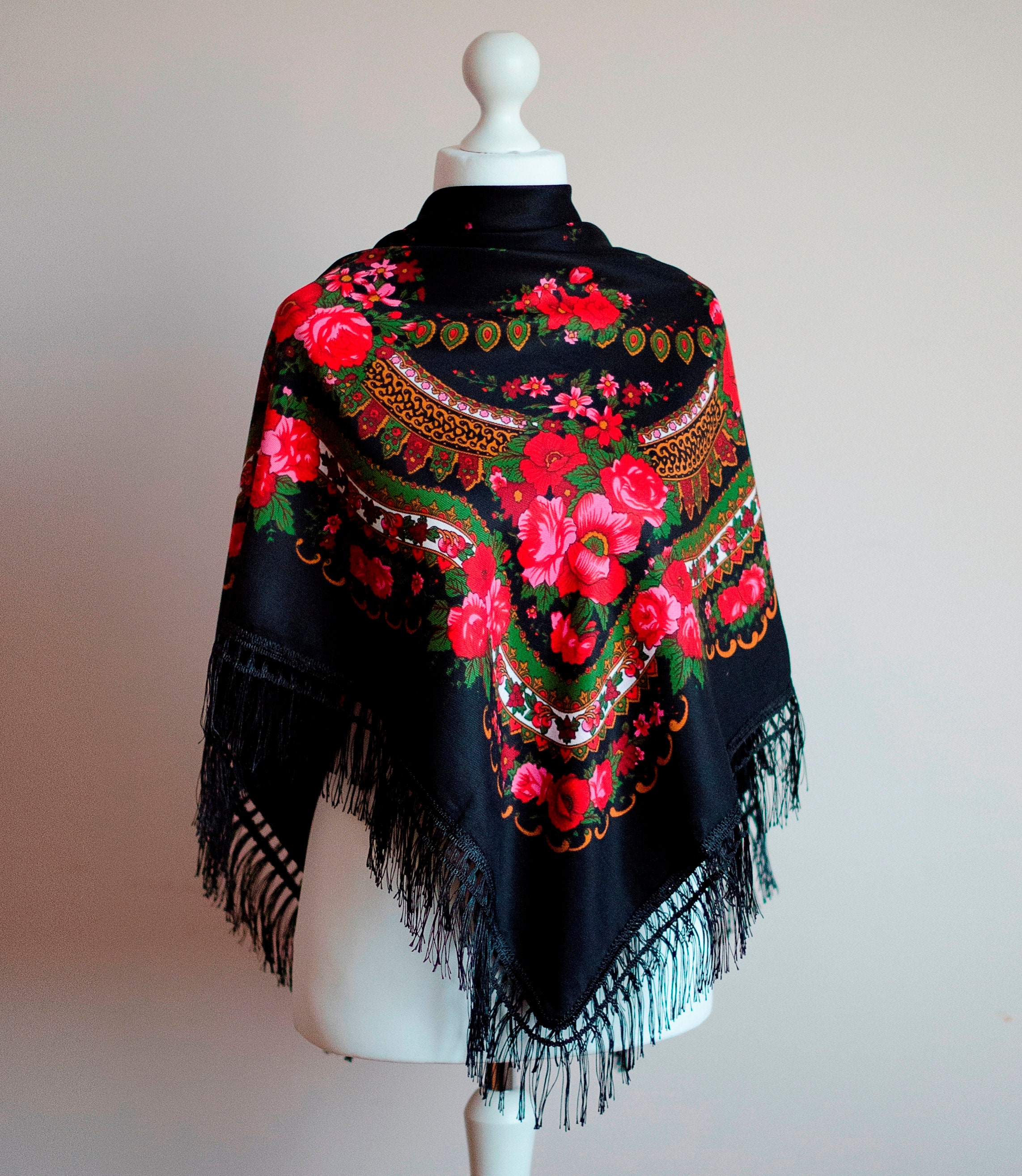 Ukrainian woolen shawl with fringe Authentic floral pattern 8 | Etsy