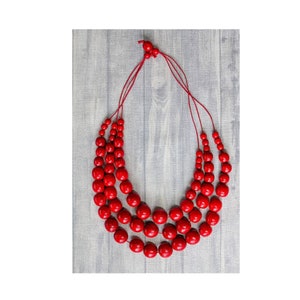 Oekraïense handgemaakte houten ketting. 3 rijen kralen. Er zijn verschillende kleuren. Etnische decoratie in een geschenkverpakking + cadeau uit Oekraïne