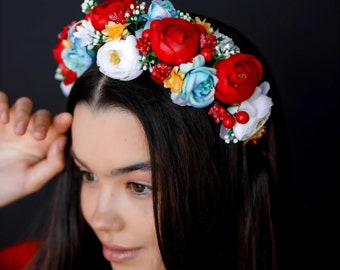 Couronne de fleurs ukrainienne de pivoines rouges, bleues et blanches, ornement de cheveux de taille universelle + cadeau d'Ukraine