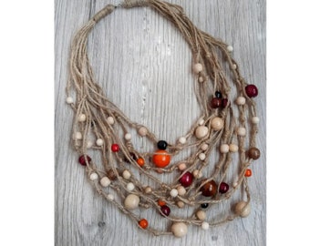 Collier fait main en bois naturel et cordon de lin. Il existe différentes couleurs. Bijoux d'auteur ukrainien + cadeau d'Ukraine