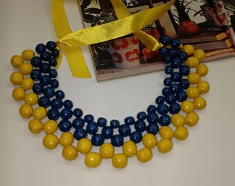 Collier fait main en bois de hêtre, bijoux ukrainiens bleus et jaunes