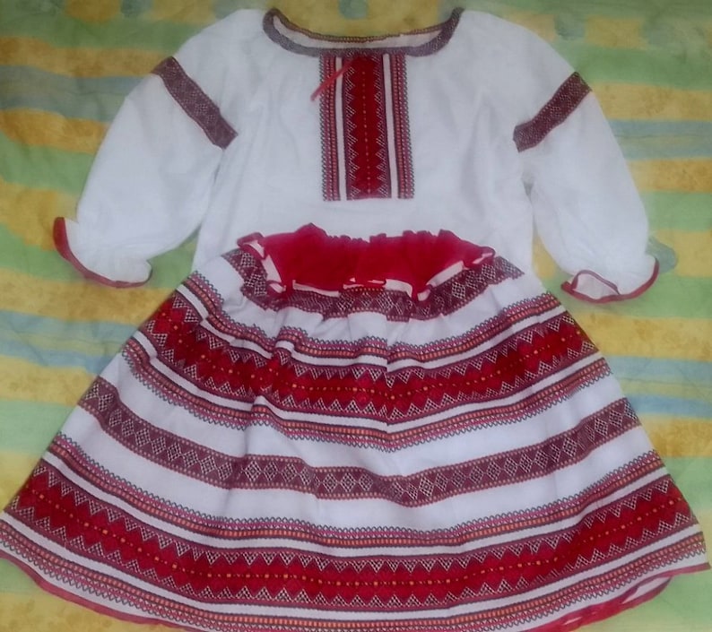 Costume trois pièces hutsul de nationalité ukrainienne pour fille/chemisier, jupe, gilet Il existe des tailles un cadeau d'Ukraine image 6