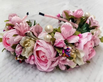 Une couronne florale de fleurs rose pâle. Bandeau. Couronne ukrainienne sur la tête. Un beau diadème. Accessoire fait main + cadeau