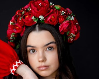 Ręcznie robiony wianek z ukraińskich czerwonych piwonii, ozdoba na głowę w stylu boho