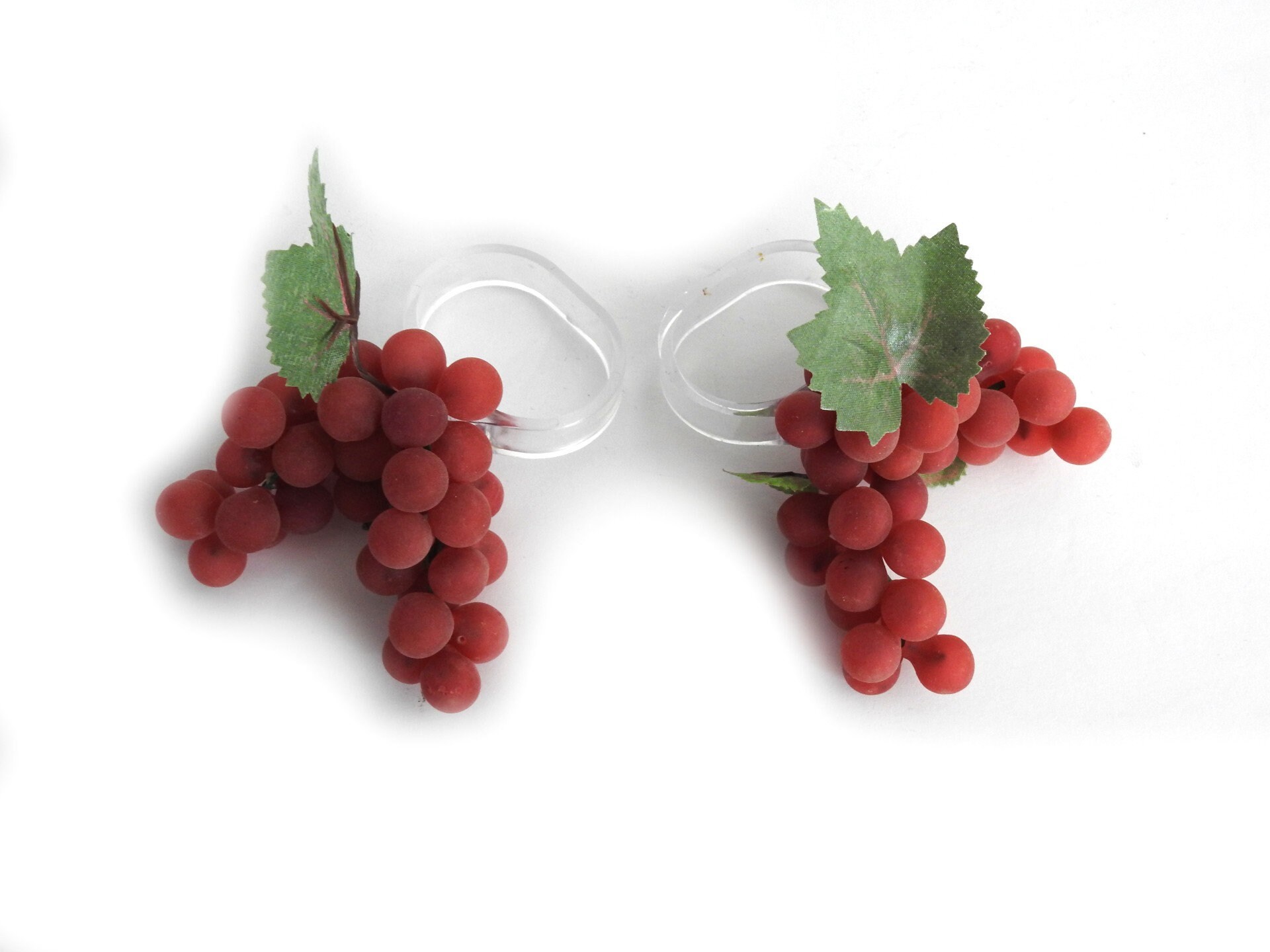 Vintage Clear Acrylic and Resin Grapes Napkin Rings Set of 6 - Etsy