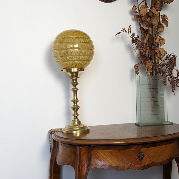 Lampe boule en verre de Clichy jaune