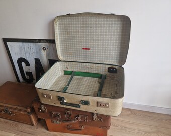 Valise en carton vintage