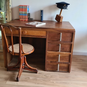 Bureau Administratif Ancien en Noyer Massif | French Executive Desk | Vintage Office Furniture