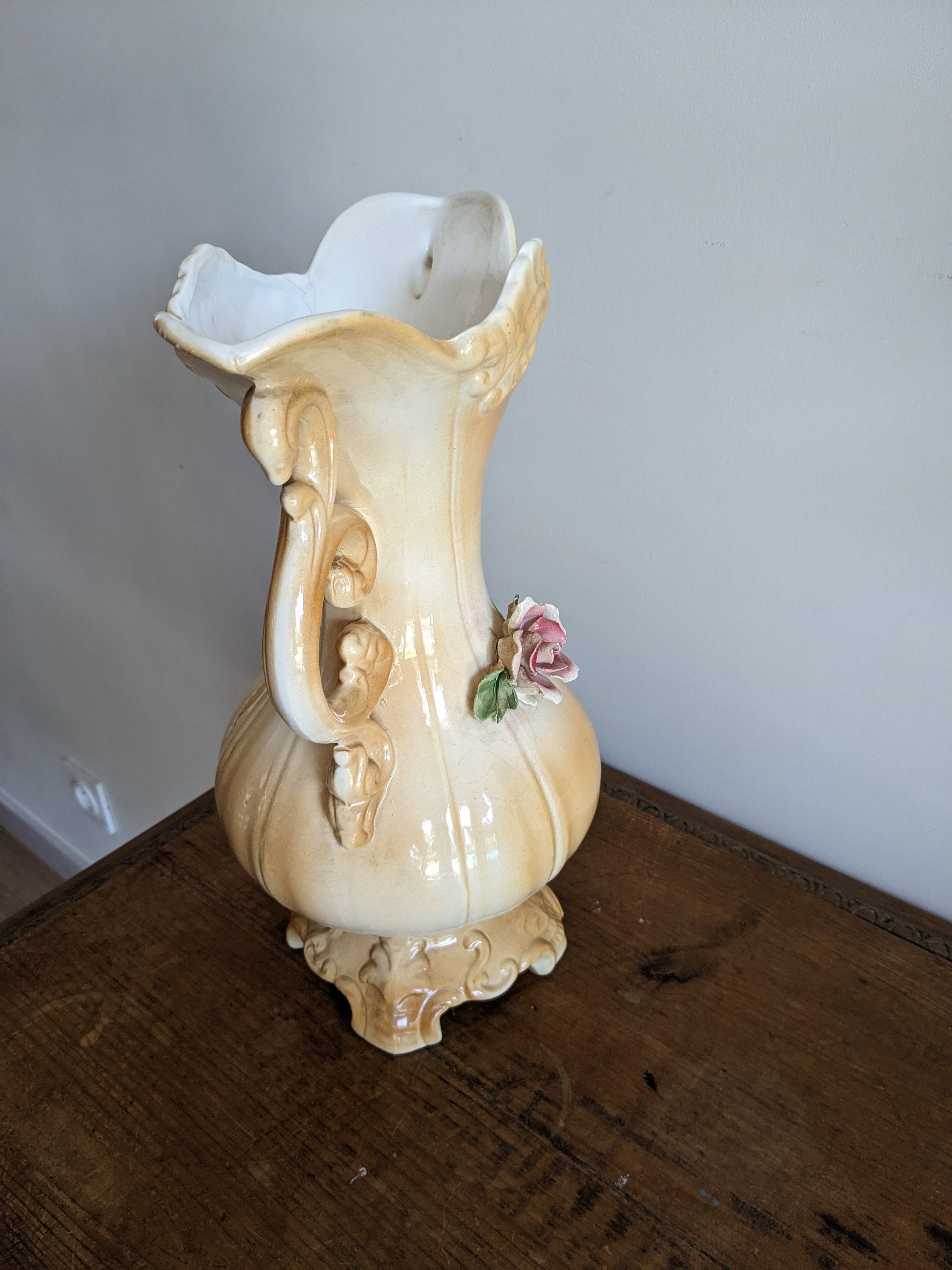 カポディモンテ（ナポリ）の陶器の花瓶｜イタリア製セラミック花瓶