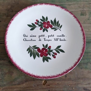 Decorative plate in Gien earthenware
