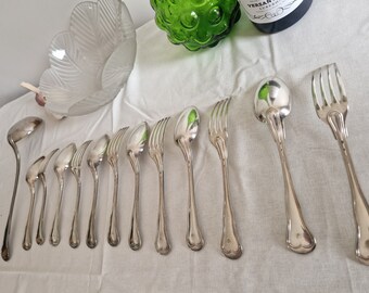 Housewife 13 pieces in silver metal by Christofle, model &quot;fiddled with net&quot;