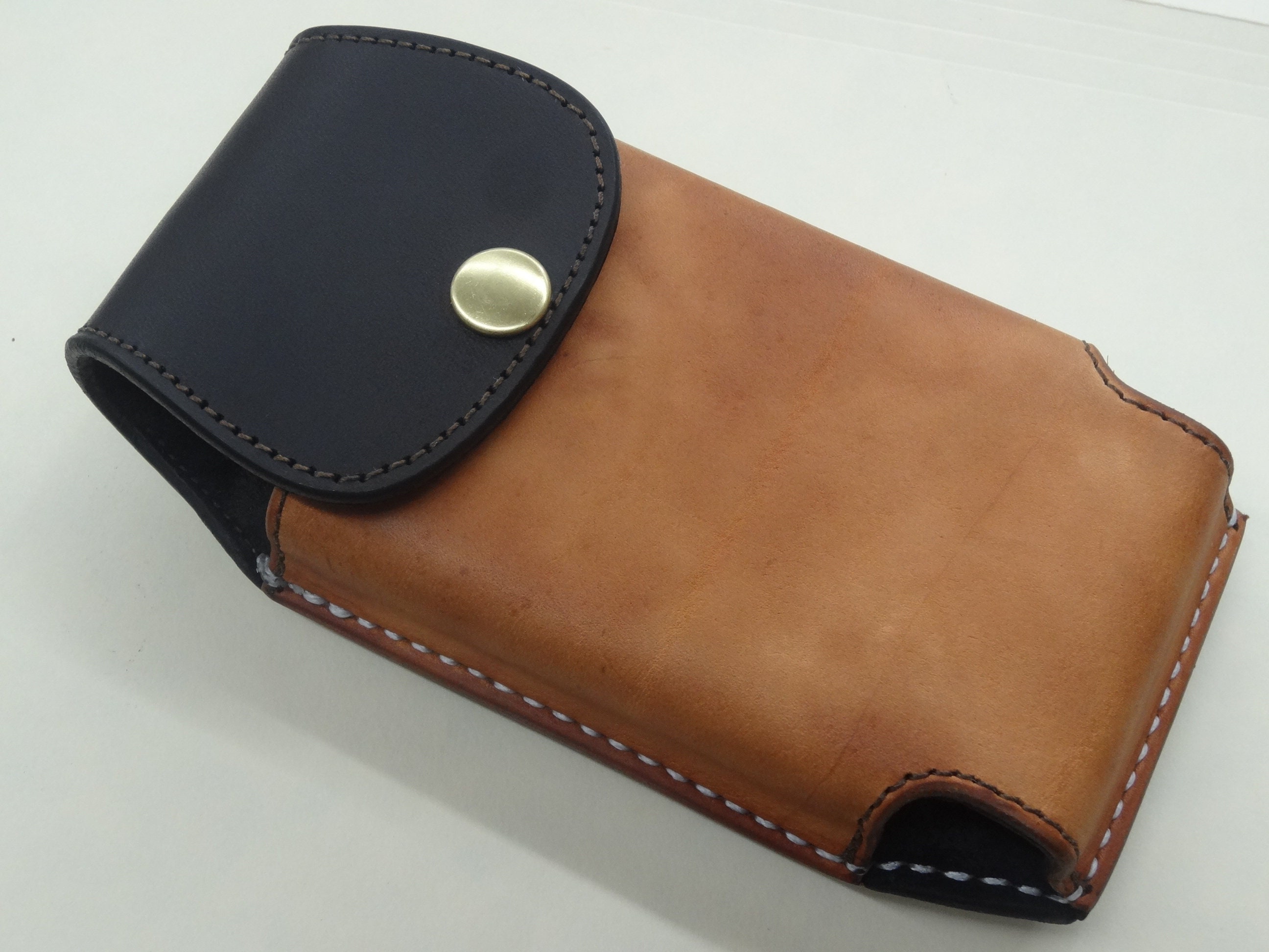 Leicke  Manna Universal Real Leather Phone Pouch Skin Wallet Pocket