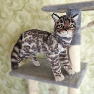 Realistic bengal kitten, naturalistic cat figurine, plush toy, stuffed furcat portrait, plush cat life-size HANDMADE