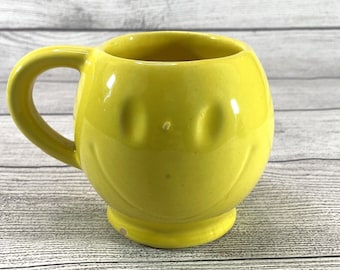 McCoy Pottery Yellow Smiley Face Coffee Cup Mug Vintage USA Hippie 1970s