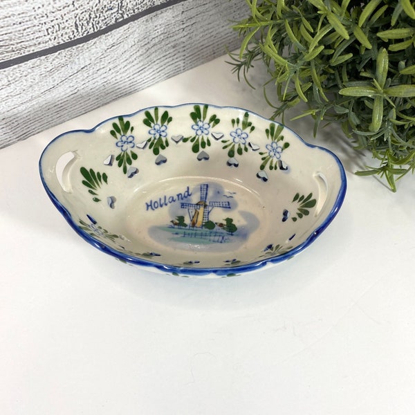 Delft Floral Trinket Ring  Candy Dish with Heart Cutouts Blue Green Vintage