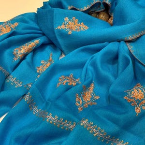 Kashmiri Sozni Embroidery Pure Cashmere Soft Warm Handmade Scarf, Indian Shawl, Blue Cashmere, Scarf for Women, Gift for her, 28*80 inch