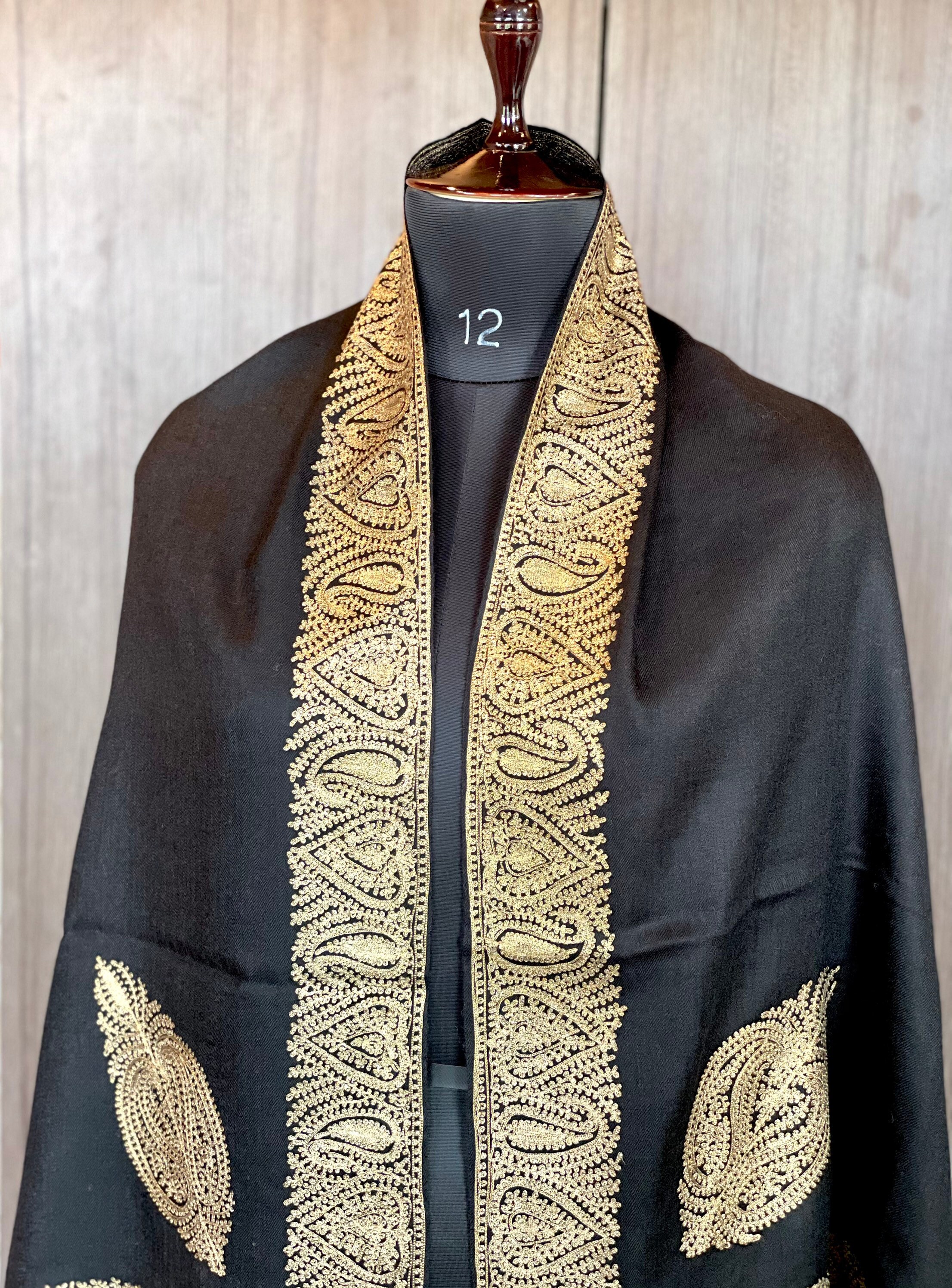 variety of kashmiri shawls