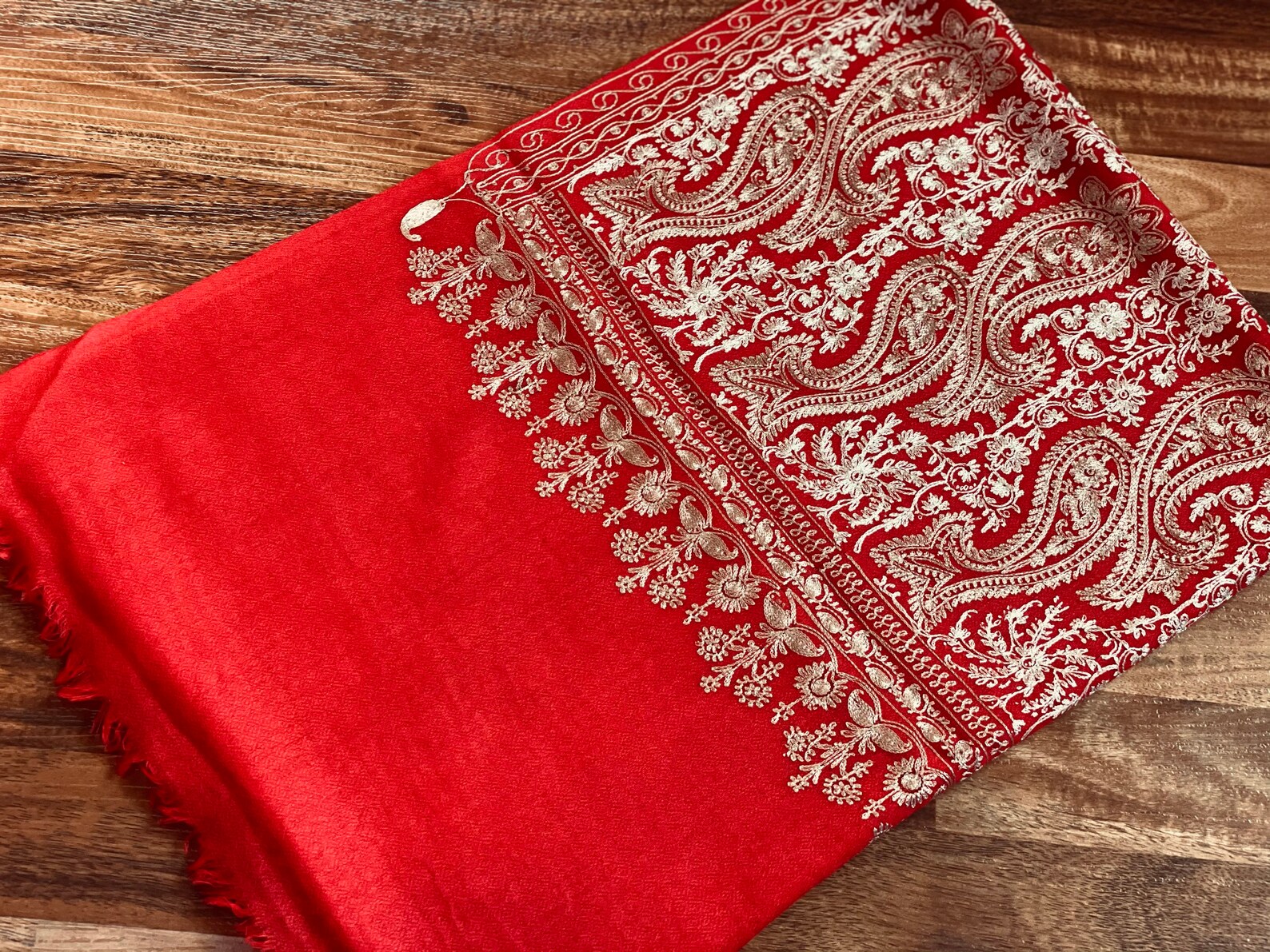 kashmiri aari work shawl