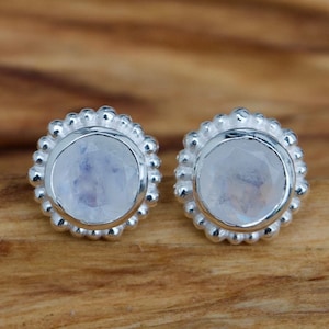 Moonstone stud earrings, silver, circle stud earrings, round gemstone, faceted
