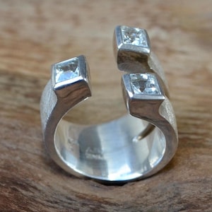 Topaz ring, silver, matt, faceted, white topaz, size 56