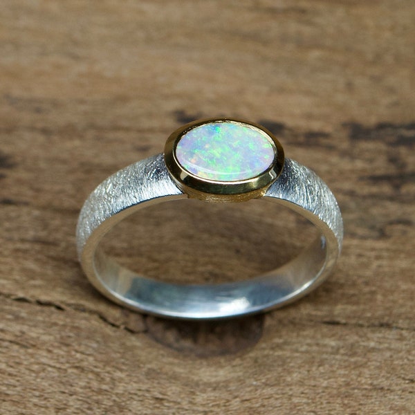 Ring Opal, Silber gebürstet, 5 micron vergoldet, Edelopal, ovaler Edelstein