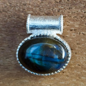Labradorite pendant, 925 silver, cabochon gemstone