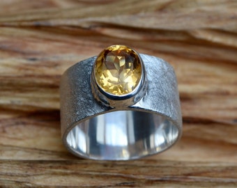 Ring citrine, matt silver, faceted, yellow gemstone