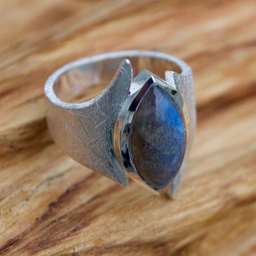 Ring labradorite, matt silver, spectrolite, cabochon gemstone