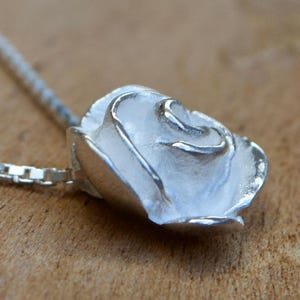 Kette Rose, Silber, Anhänger mit Kette