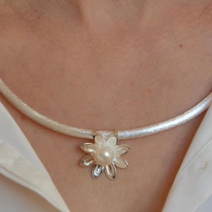 Pendant pearl, silver, floral decoration, freshwater pearl