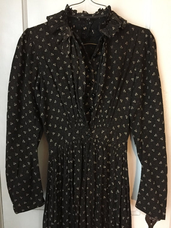 Early Calico Dress Black
