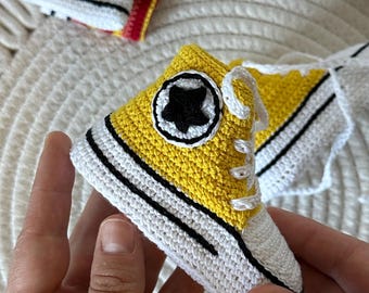 Crochet Baby Sneakers Unisex – Handmade Converse Style Booties for Newborn Photos