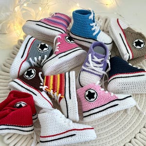 Handmade Crochet Baby Converse Booties – Unisex Shower Gift, Newborn Outfit & Photography Prop