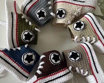 Crochet Baby Sneakers Unisex – Handmade Converse Style Booties for Newborn Photos