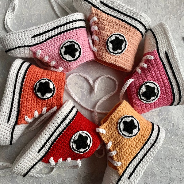 Baby Booties Crochet Converse Unisex Crochet Baby Booty Shoe Shower Gift newborn outfit baby sneakers chucks baby girl boy footwear shoes