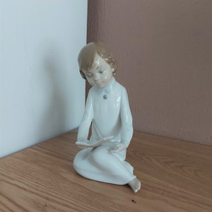 Vintage ZAPHIR LLADRO Porcelain Reading Boy Figurine, Spain, 1970s