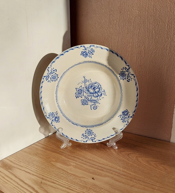 Soup Plate, ca. 1750, Porcelain, other: 9 in. (22.9 cm), Made in