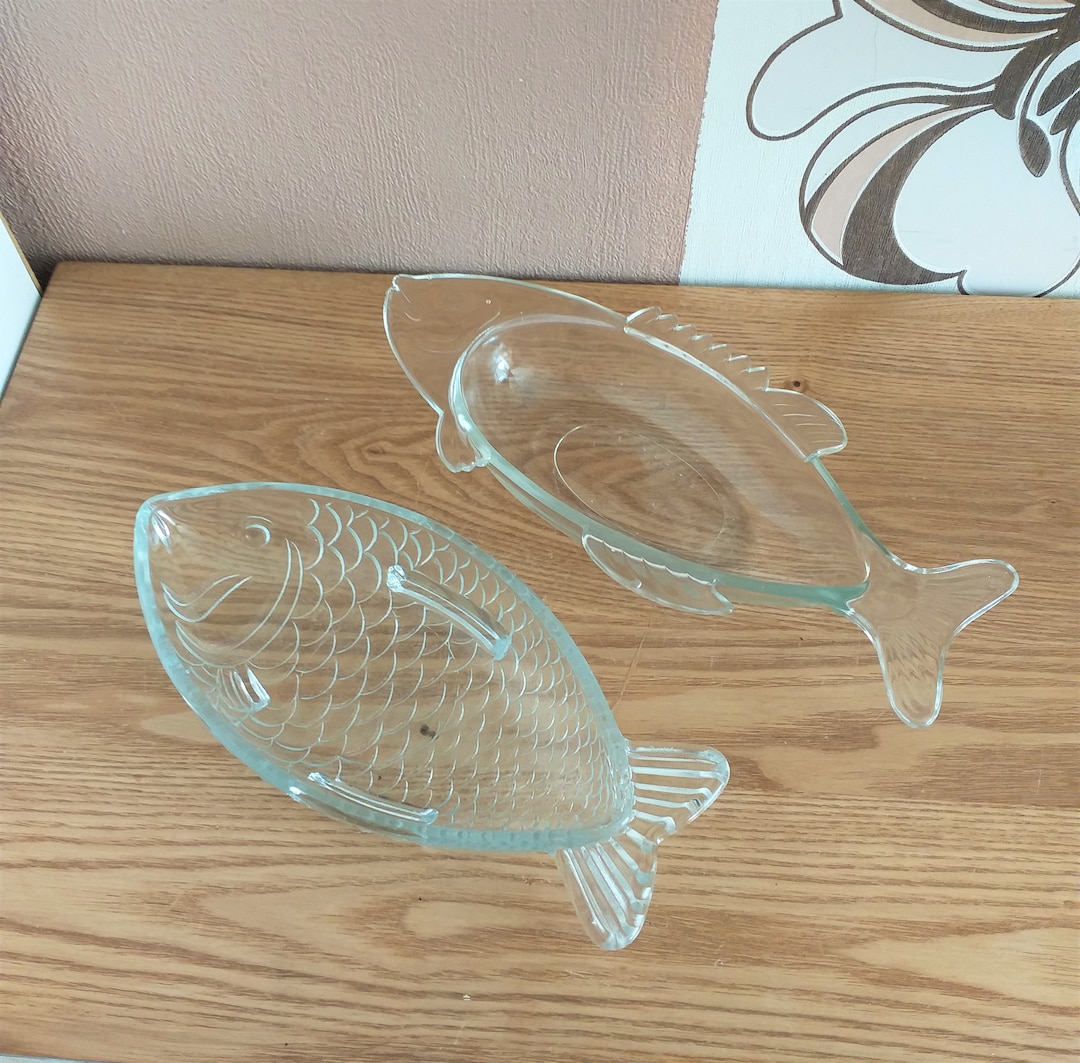 ヴィンテージ ガラス製魚皿 2個セット、プレスガラス製サービング