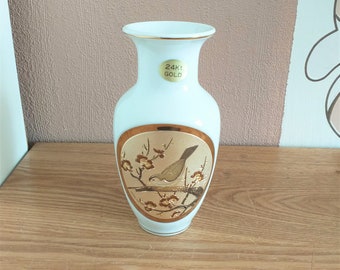 ヴィンテージ 日本製 24K 金縁取りと金属彫刻が施された彫金花瓶、日本